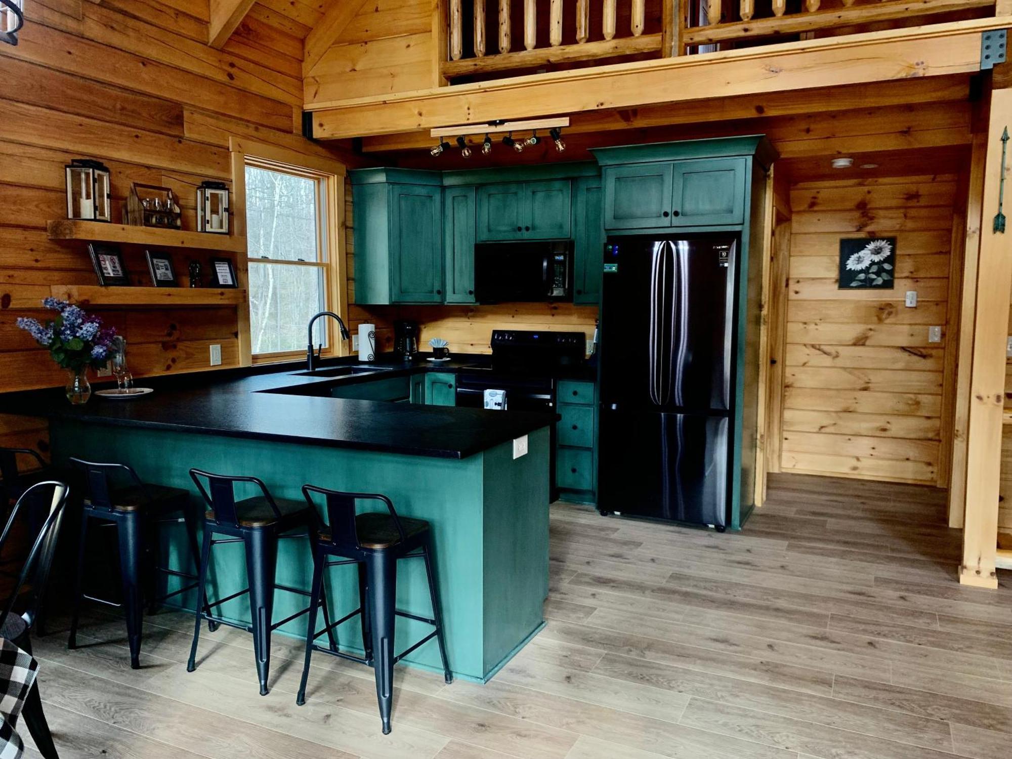 Peek A Boo Cabins: Cozy Cabin Logan Bagian luar foto
