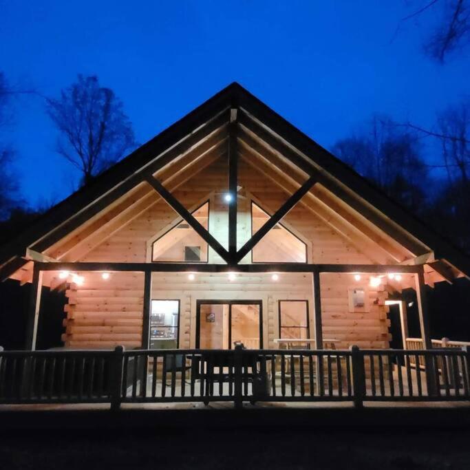 Peek A Boo Cabins: Cozy Cabin Logan Bagian luar foto